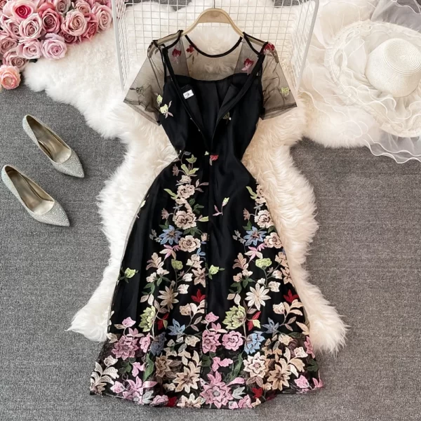 LE2142 Summer New Super Fairy Embroidered Mini Women'S Dress Vintage Gentle Mesh Crewneck Dress Elegant Temperament Dress - Image 2