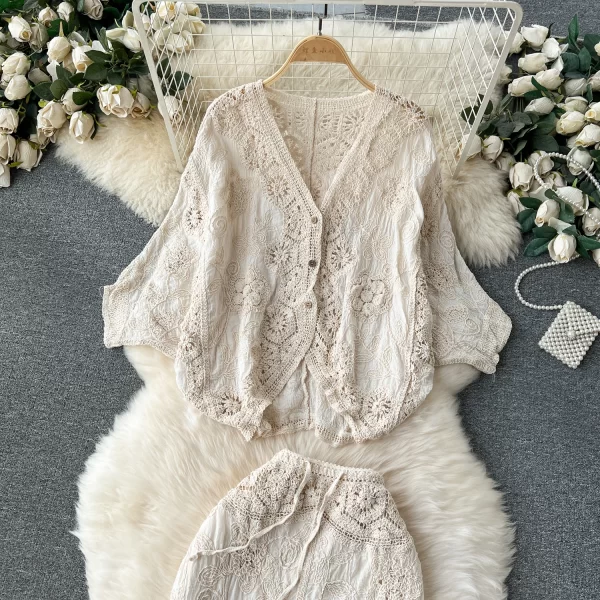 LE2075 Bohemian Retro Holiday Style Set Heavy Embroidery Cardigan Top With Design Sense Fringe Skirt - Image 3