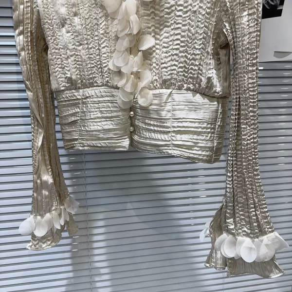 LE2063 New French Small Fragrance Petal Edge V-Neck Pleated Fabric Light Luxury Shirt - Image 3