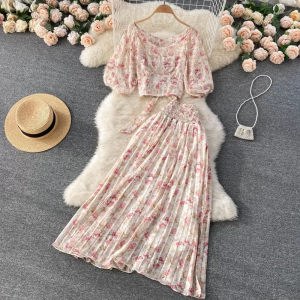 LE2072 Ins Holiday Style Set Foreign Air Bubble Sleeve Short Top High Waist Pleated Skirt Chiffon Floral Two-Piece Set - Image 5